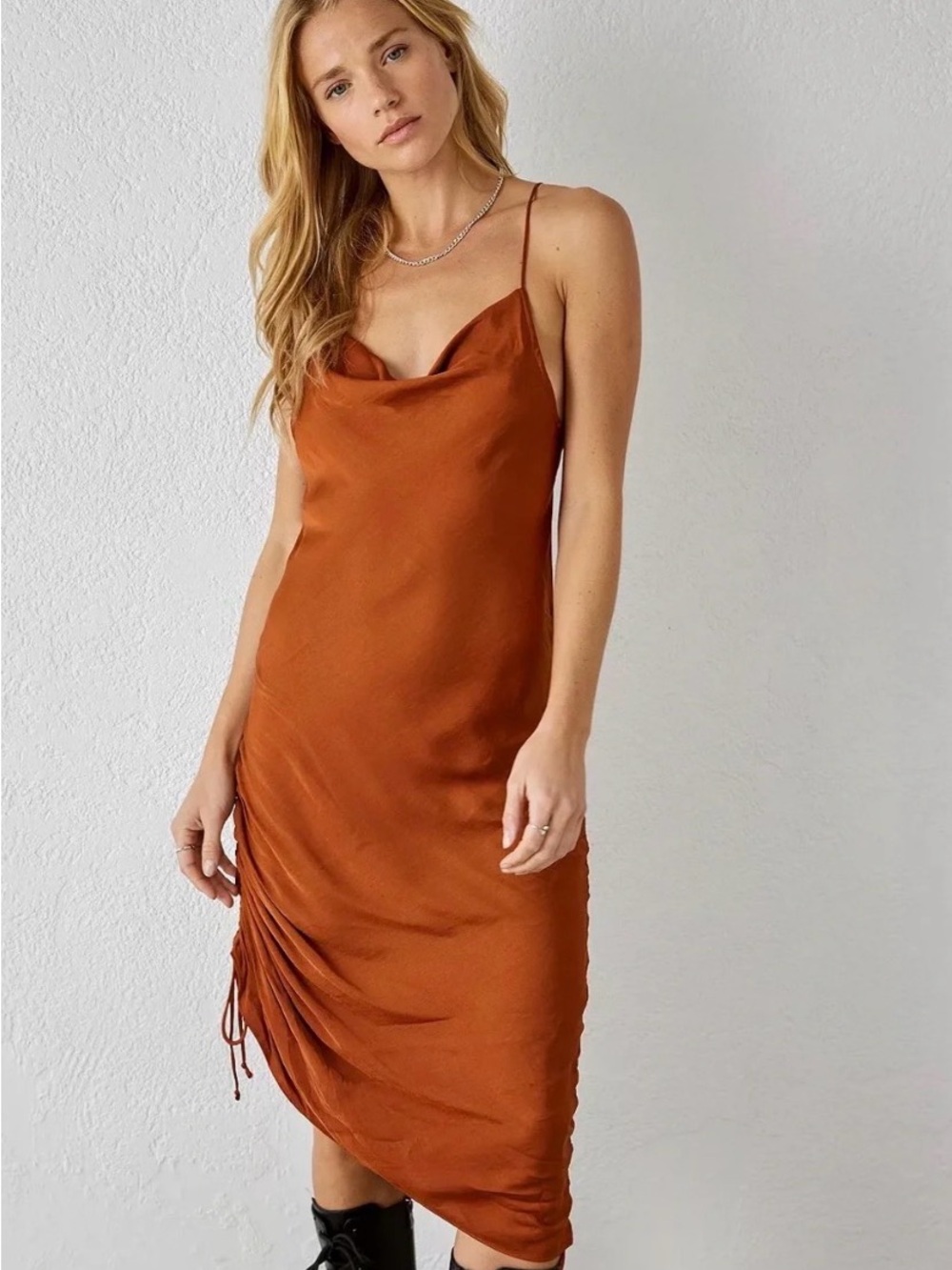 〰️ free people intimately